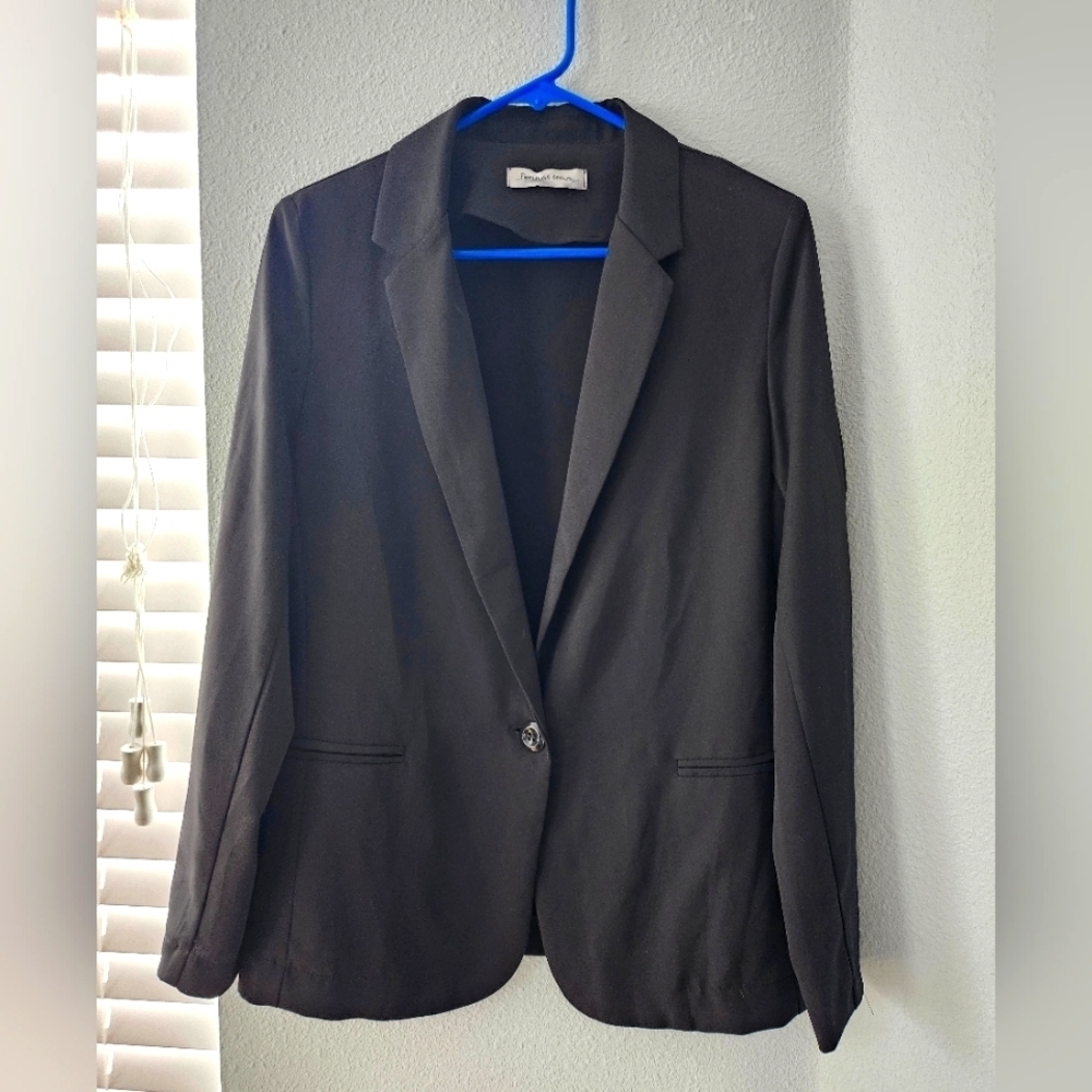 Feelings Sound Women's Black Single Breasted Casual Made in Italy Blazer Size M.